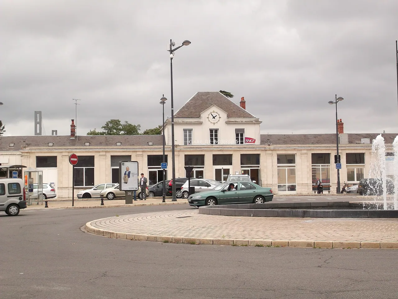 Façade extérieure de la gare de Bourges