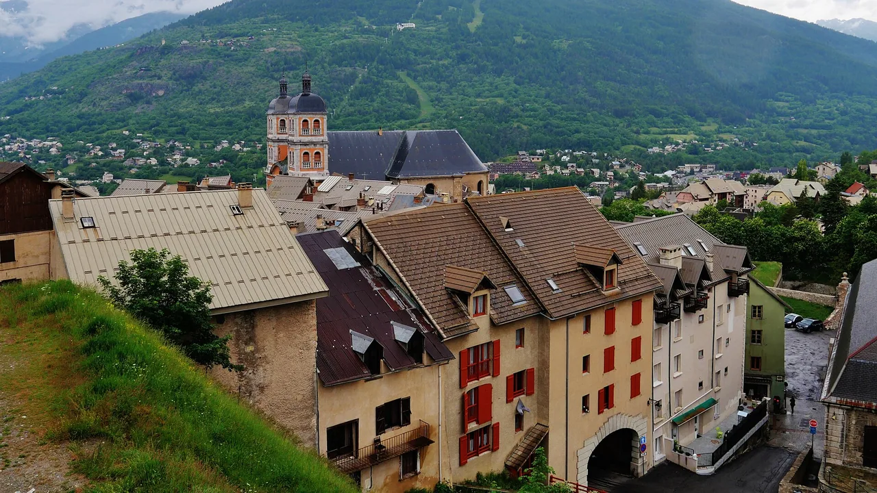 La Cité Vauban de Briançon vue depuis le fort du Château