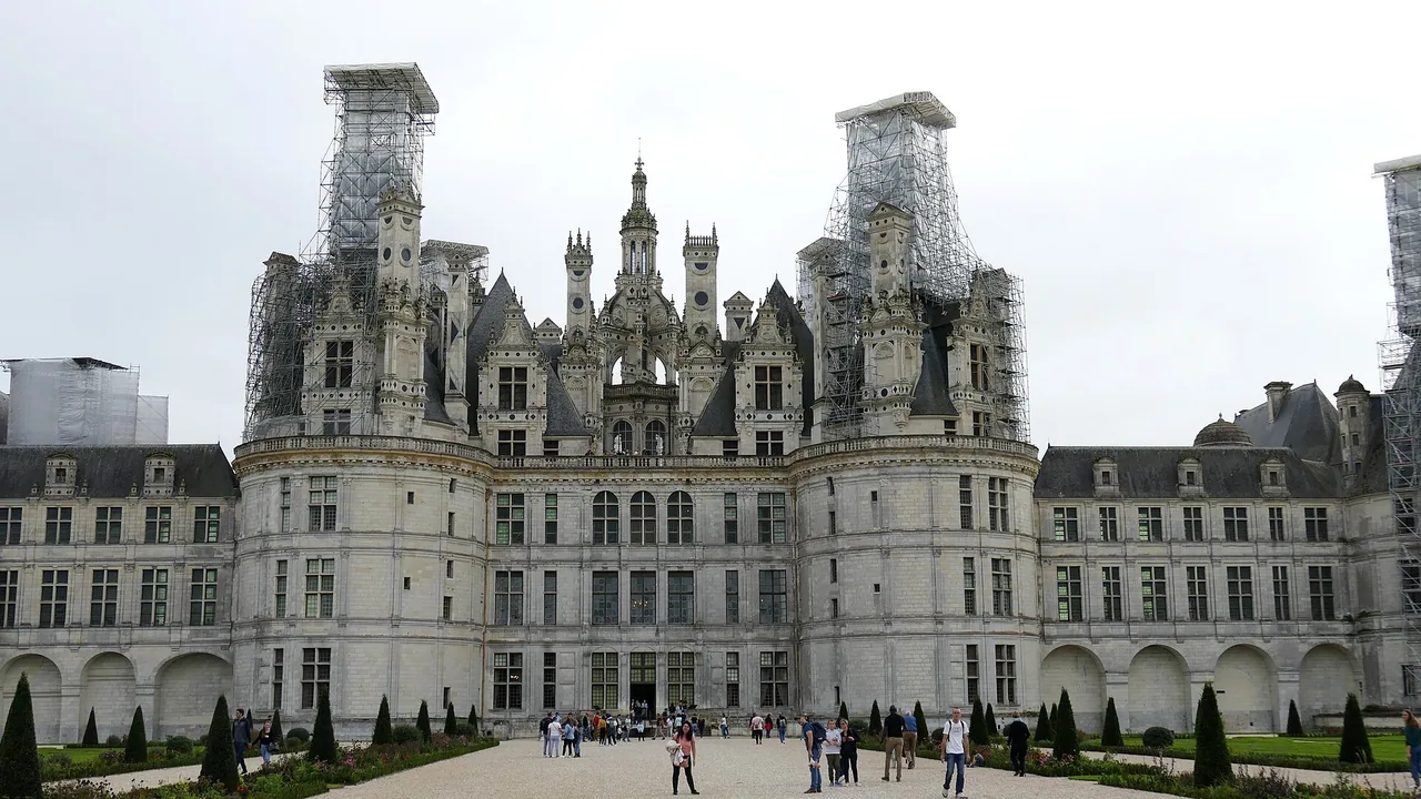 Le château de Chambord vu depuis l'extérieur