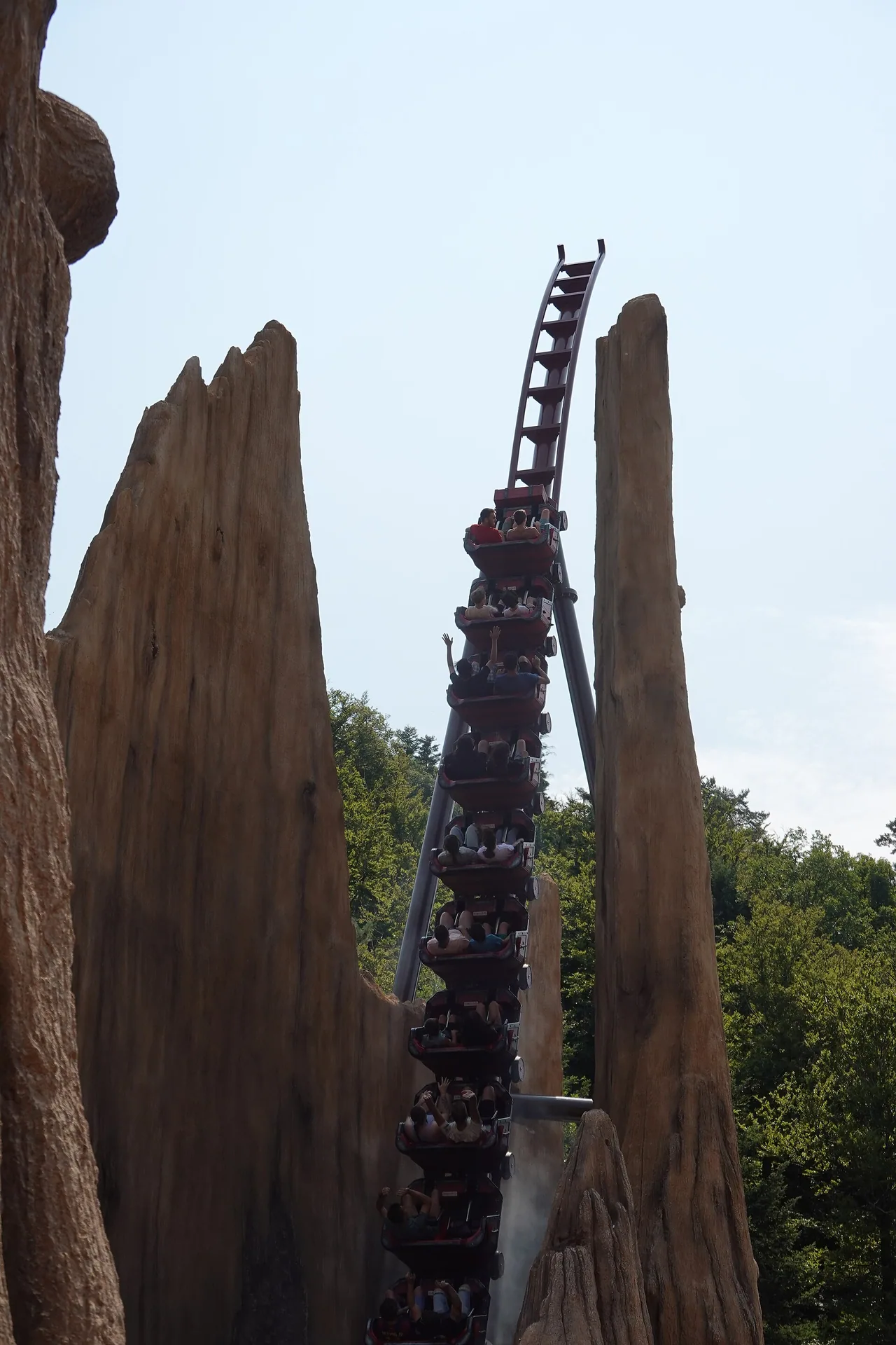 Le spike de l'attraction Fireline Redwood à Fraispertuis City