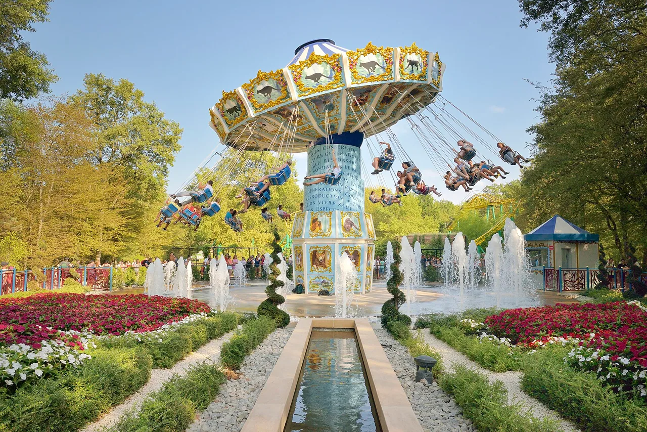 Les Chaises Volantes au parc Le PAL