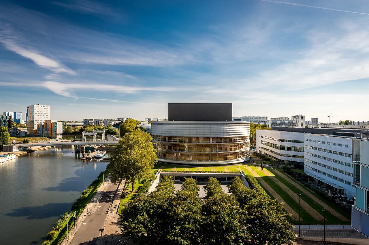 La Cité des Congrès de Nantes où se déroulent les Utopiales