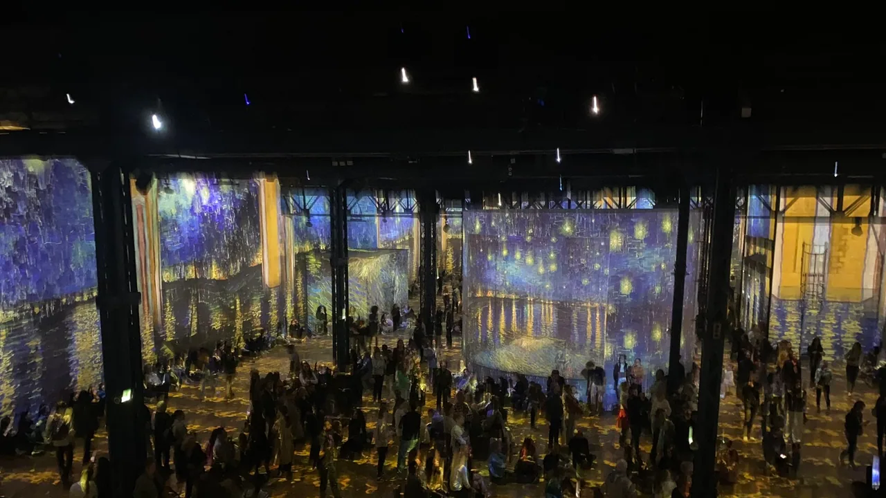 Projection immersive Van Gogh à l'Atelier des Lumières à Paris