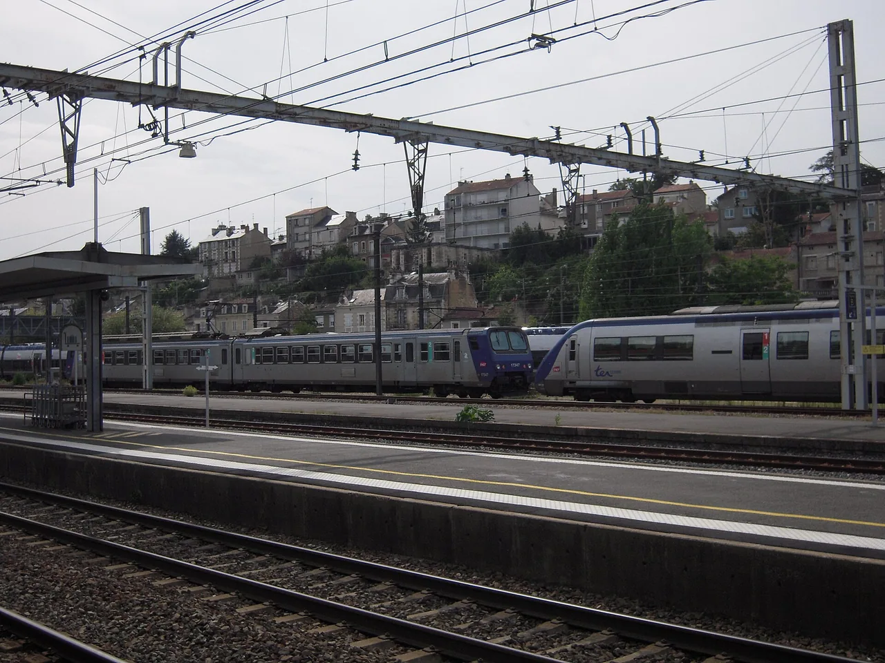 Gare de Poitiers où se trouve l'agence principale Vitalis
