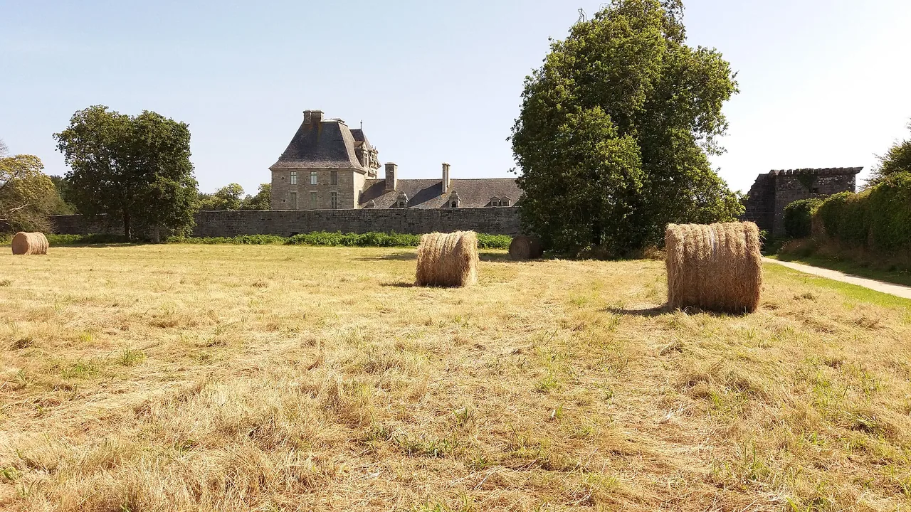 Château de Kerjean à Saint-Vougay dans le Finistère