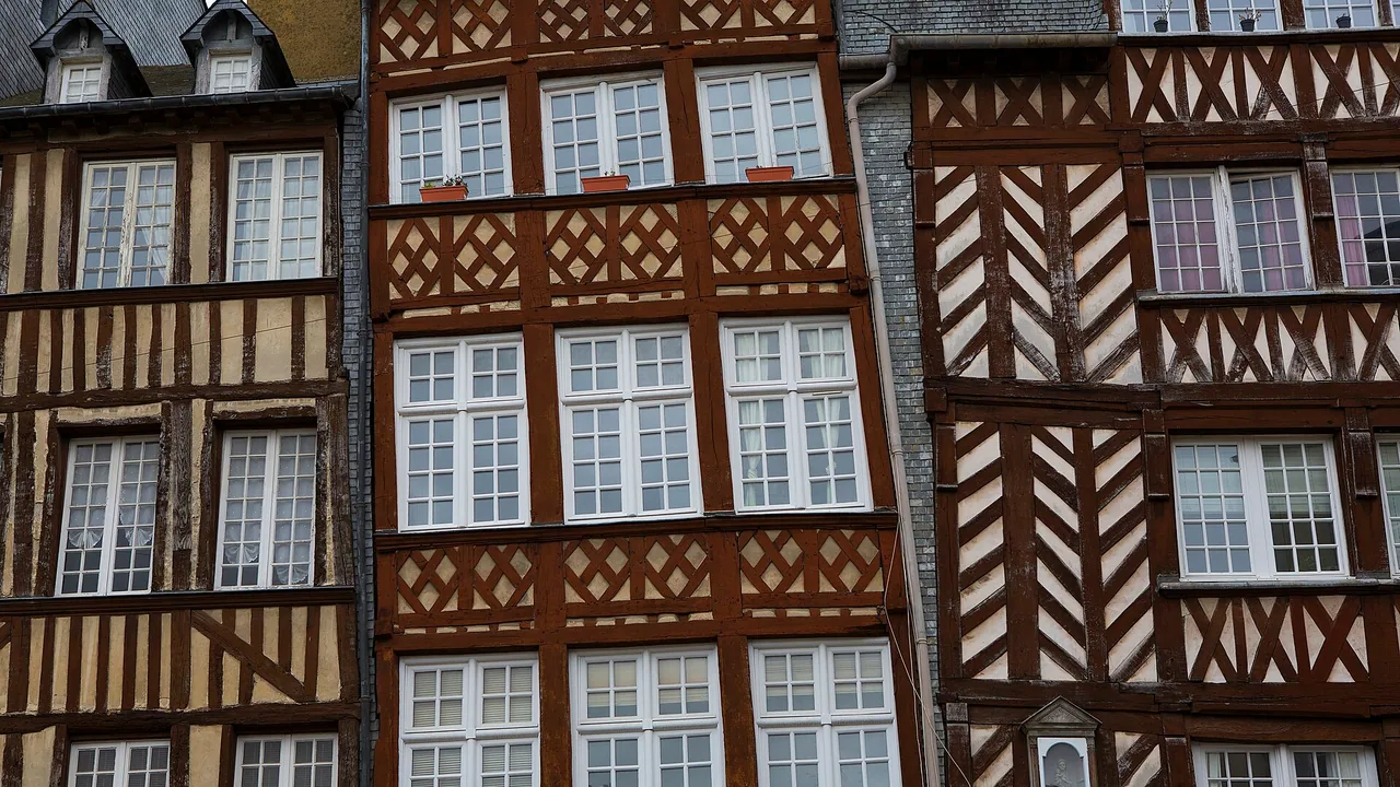 Maisons à pans de bois de la place du Champ-Jacquet à Rennes