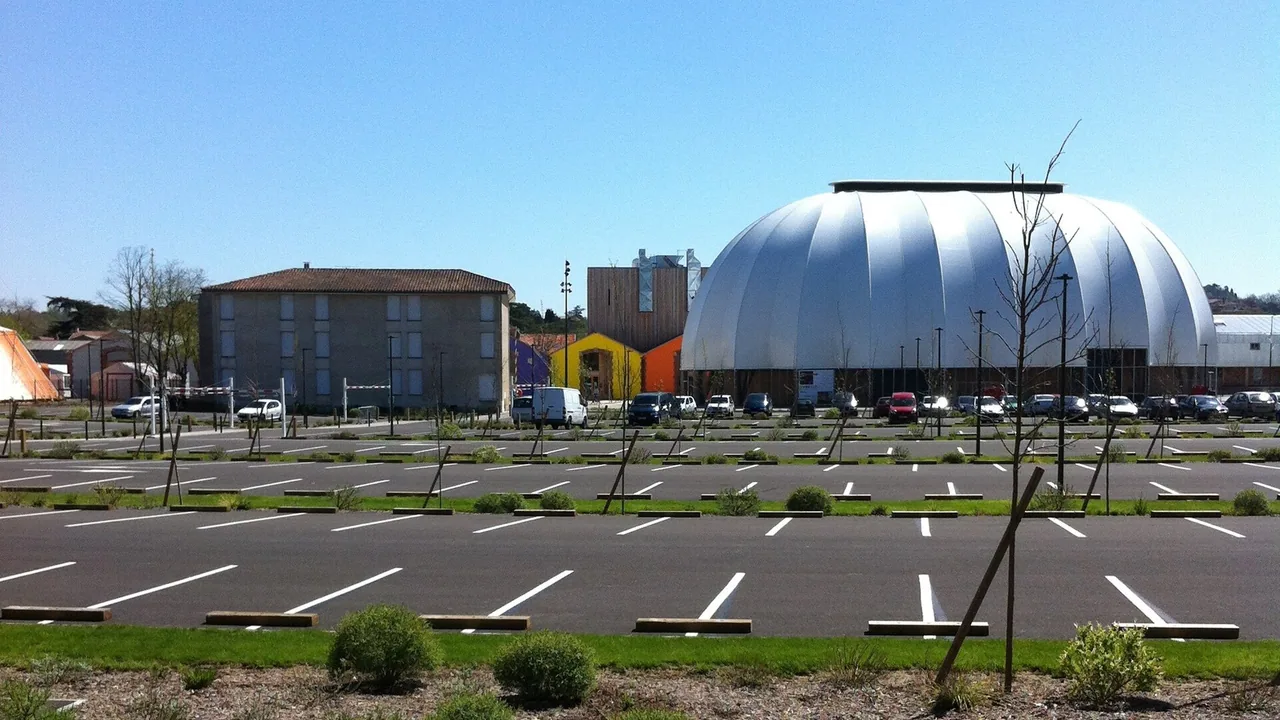 Le CIRCa, Pôle national des arts du cirque à Auch