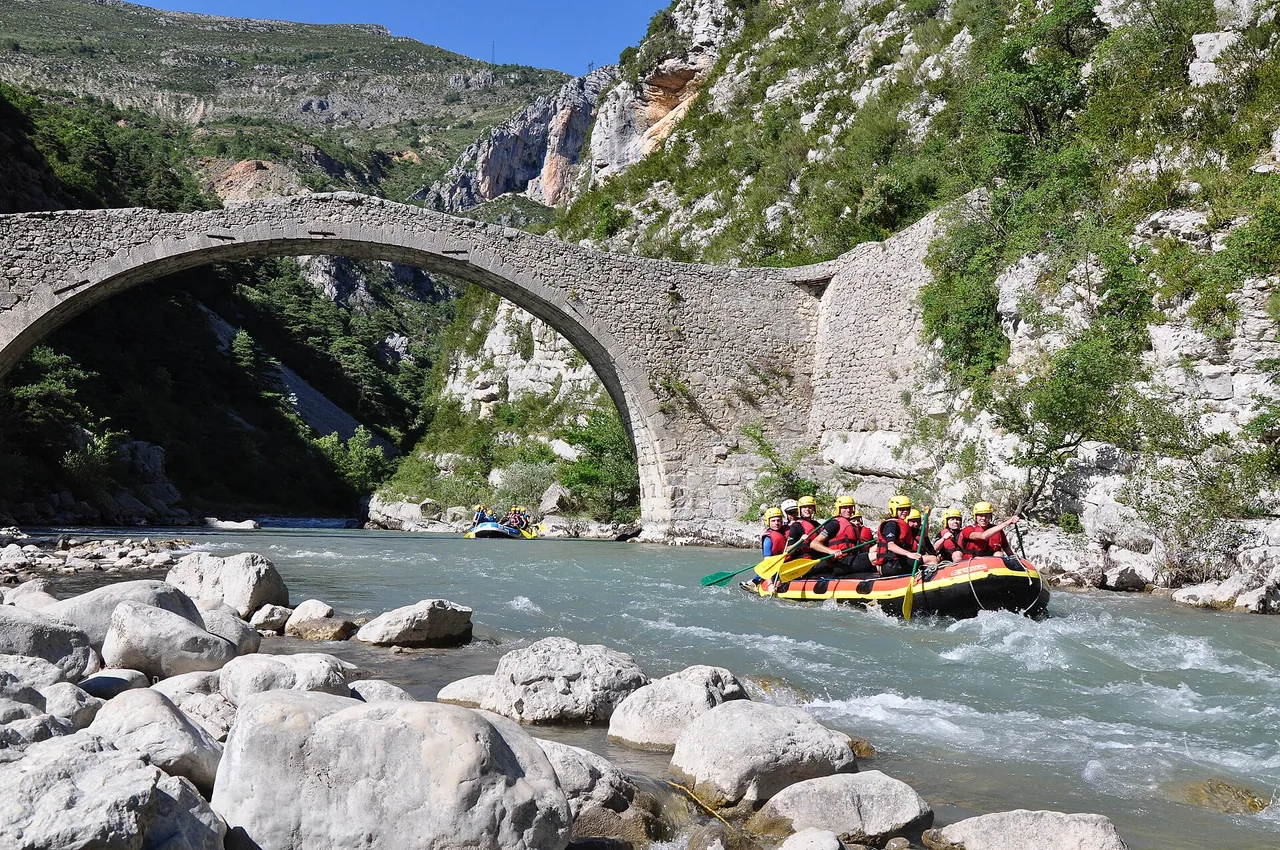 Descente en rafting dans le Verdon