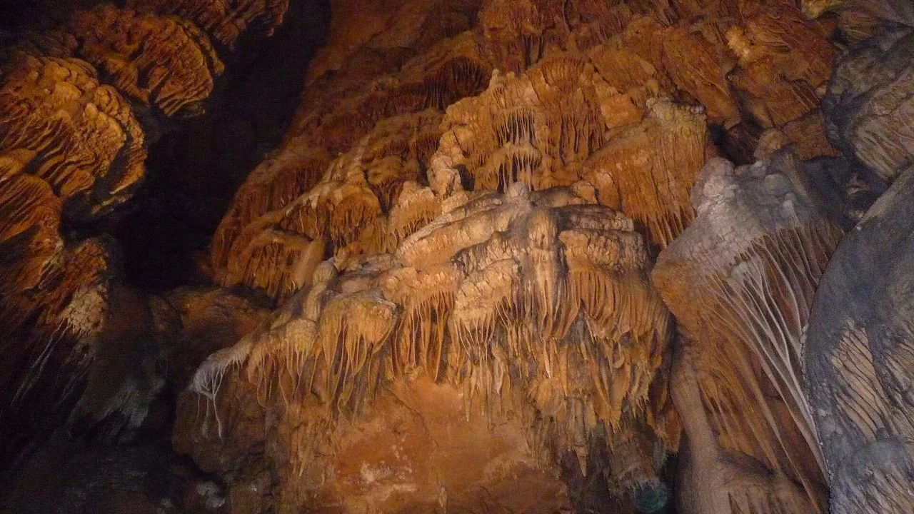 Salle de la Cathédrale dans la Grotte des Demoiselles