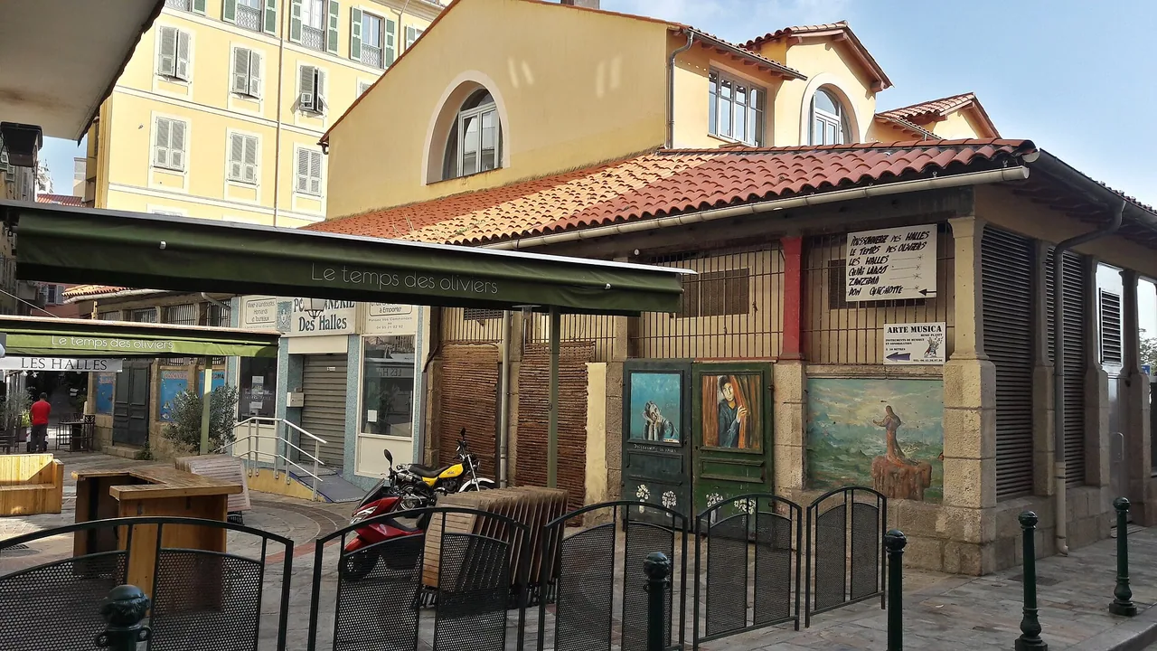 Halle du marché d'Ajaccio en Corse