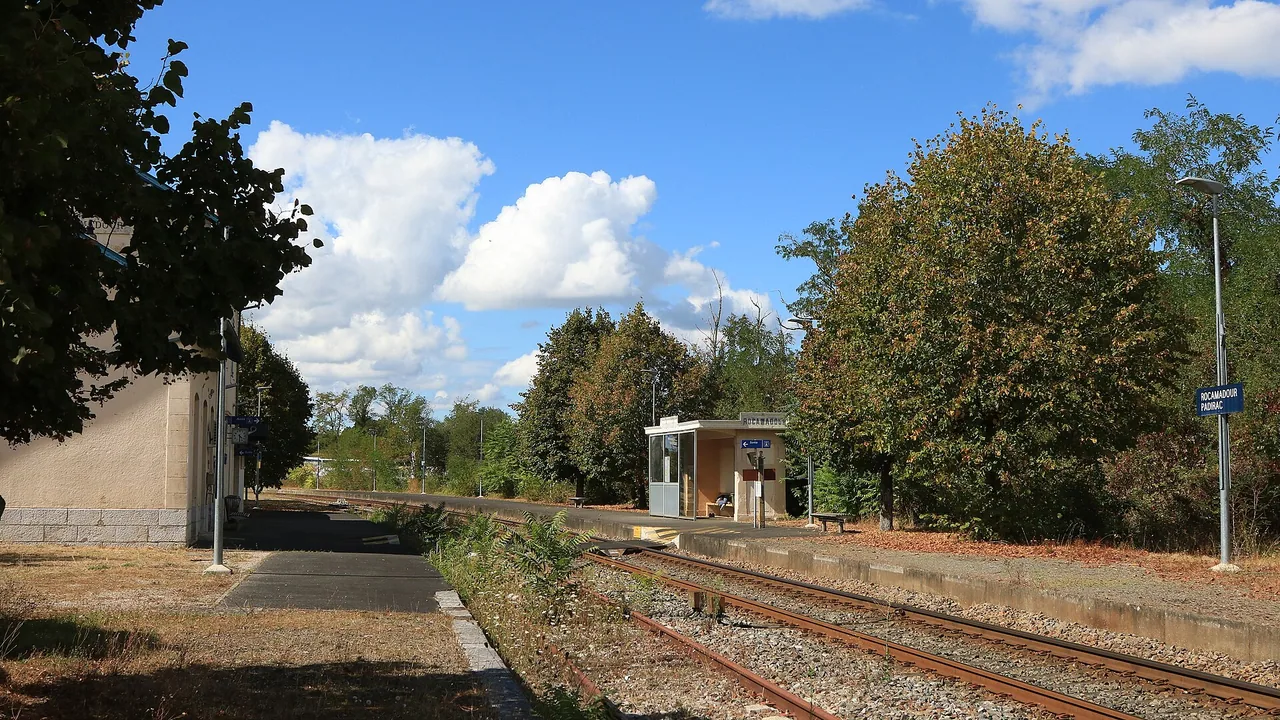 Voies et quais de la gare de Rocamadour-Padirac