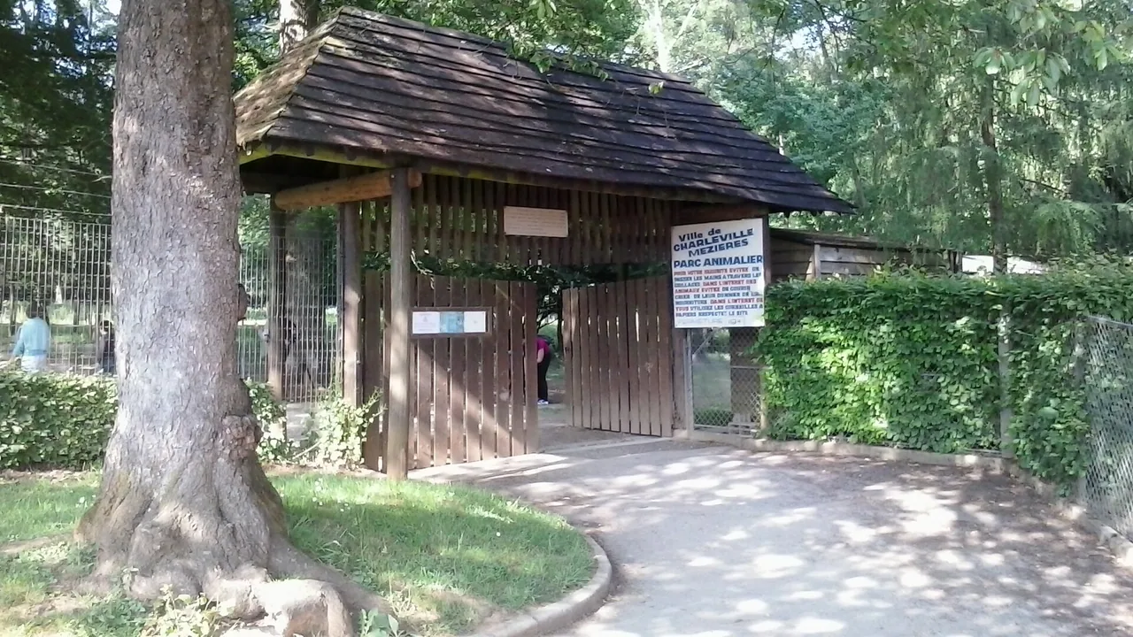 Vue du parc animalier de Saint-Laurent près de Charleville-Mézières
