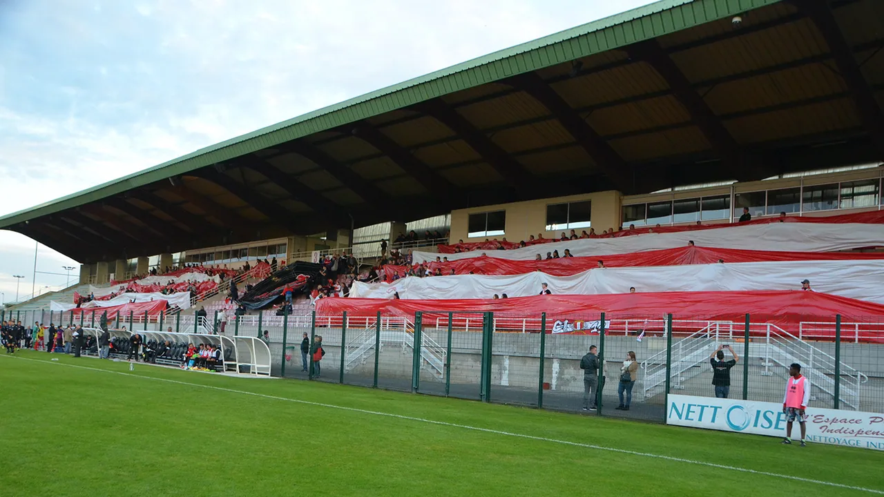 Stade Pierre-Brisson à Beauvais lors d'un match de football