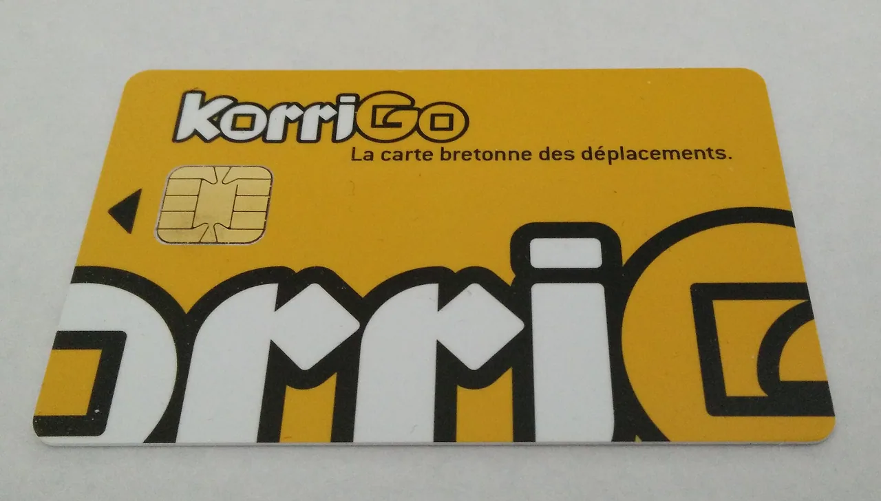 Carte KorriGo utilisée dans les transports publics en Bretagne