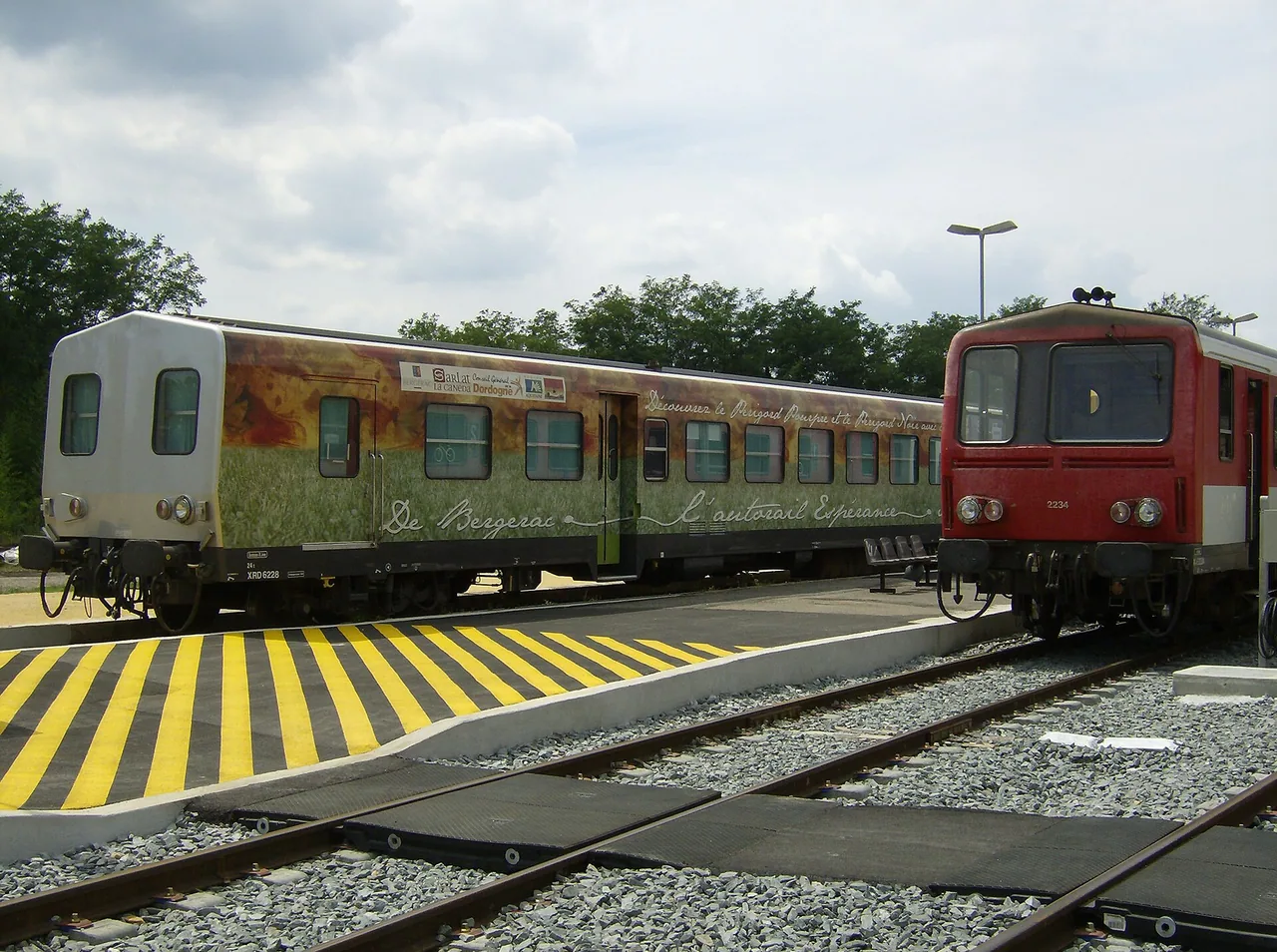 Autorail en gare de Sarlat-la-Canéda