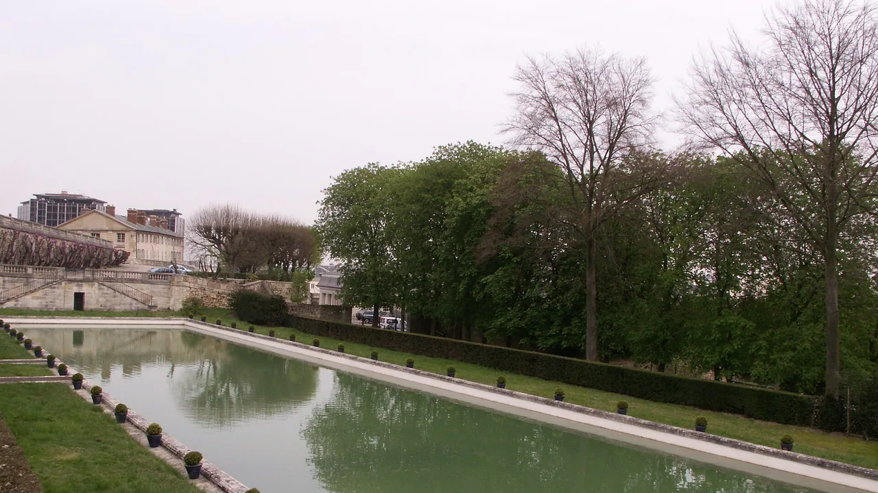 Vue du parc de Saint-Cloud