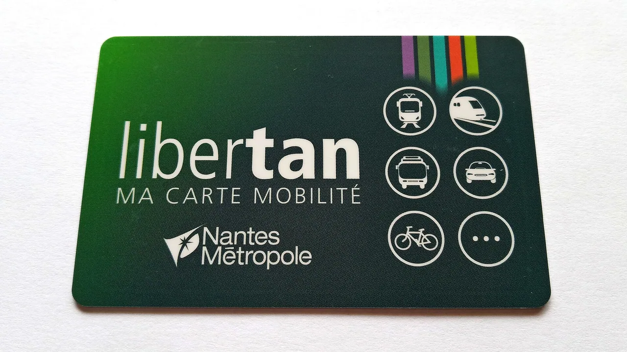 Carte sans contact Libertan utilisée sur le réseau de transports nantais