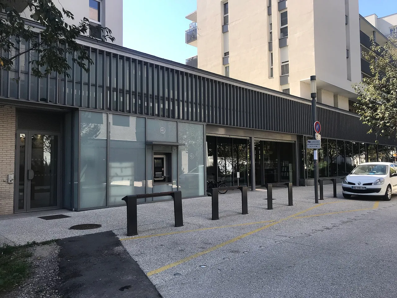Extérieur de la bibliothèque du 7e Gerland Hannah-Arendt, au 34 rue Jacques-Monod à Lyon, photographié en 2022.