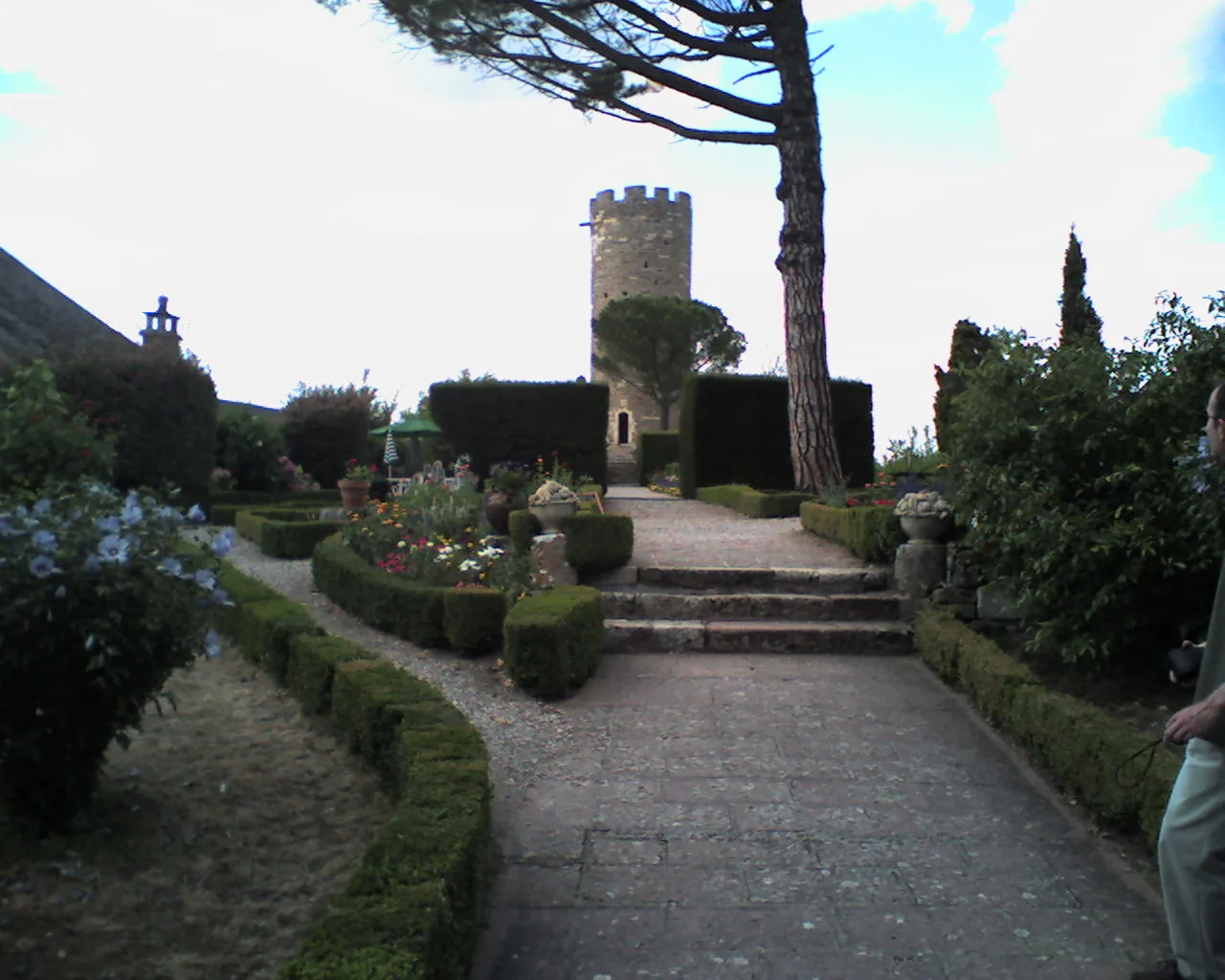 Donjon du château de Turenne sur les hauteurs du village corrézien