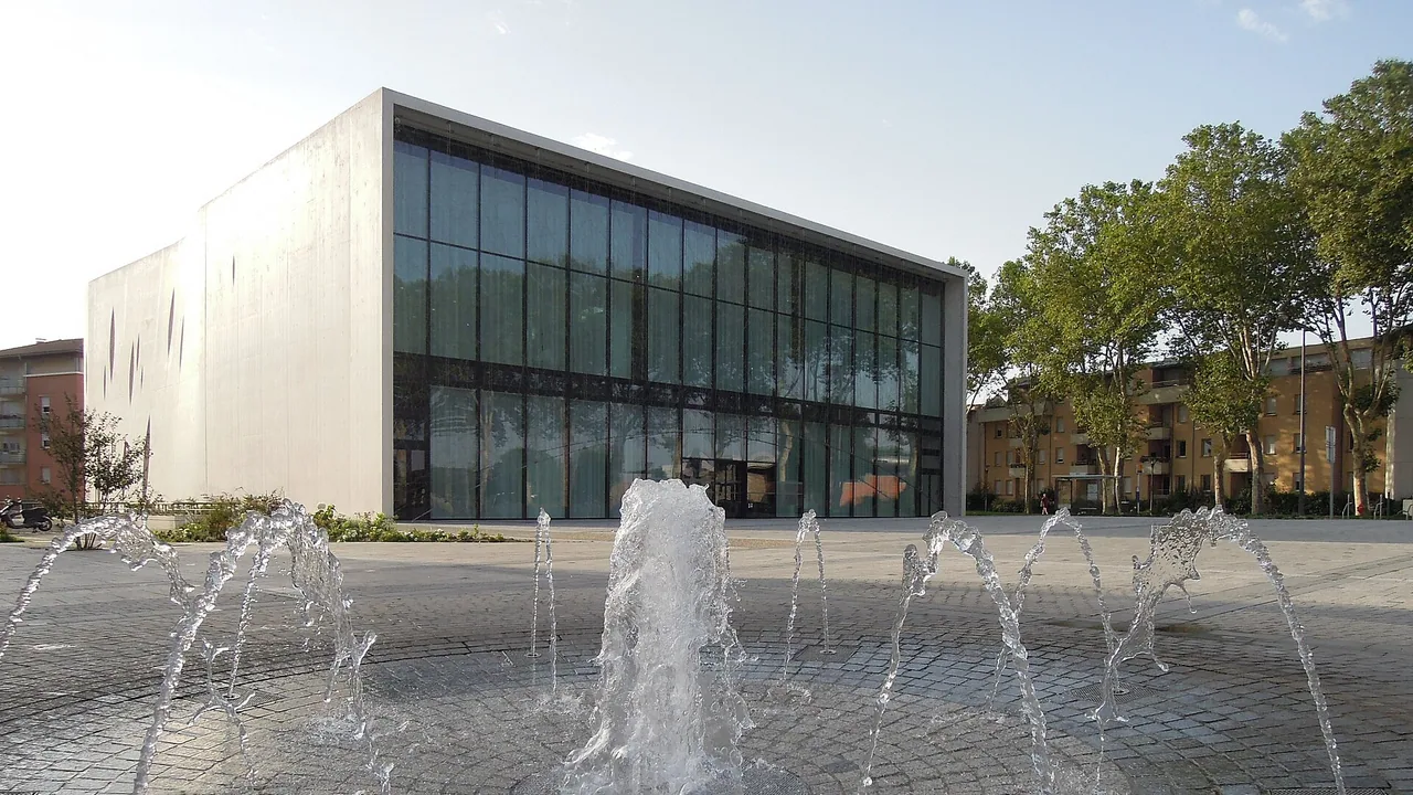 Façade du Pavillon Blanc, médiathèque et centre d'art de Colomiers, l'un des lieux du Festival BD