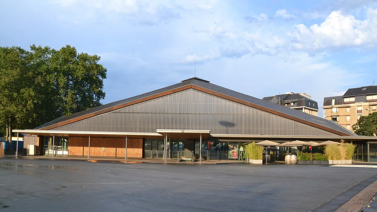 Halle Georges-Brassens à Brive-la-Gaillarde, l'un des lieux de la Foire du livre