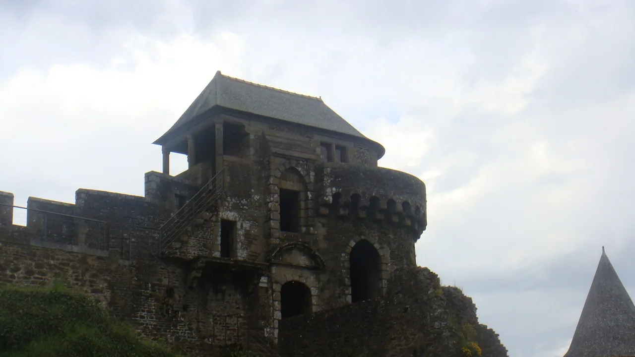Tours de Coigny et de Guémadeuc au château de Fougères