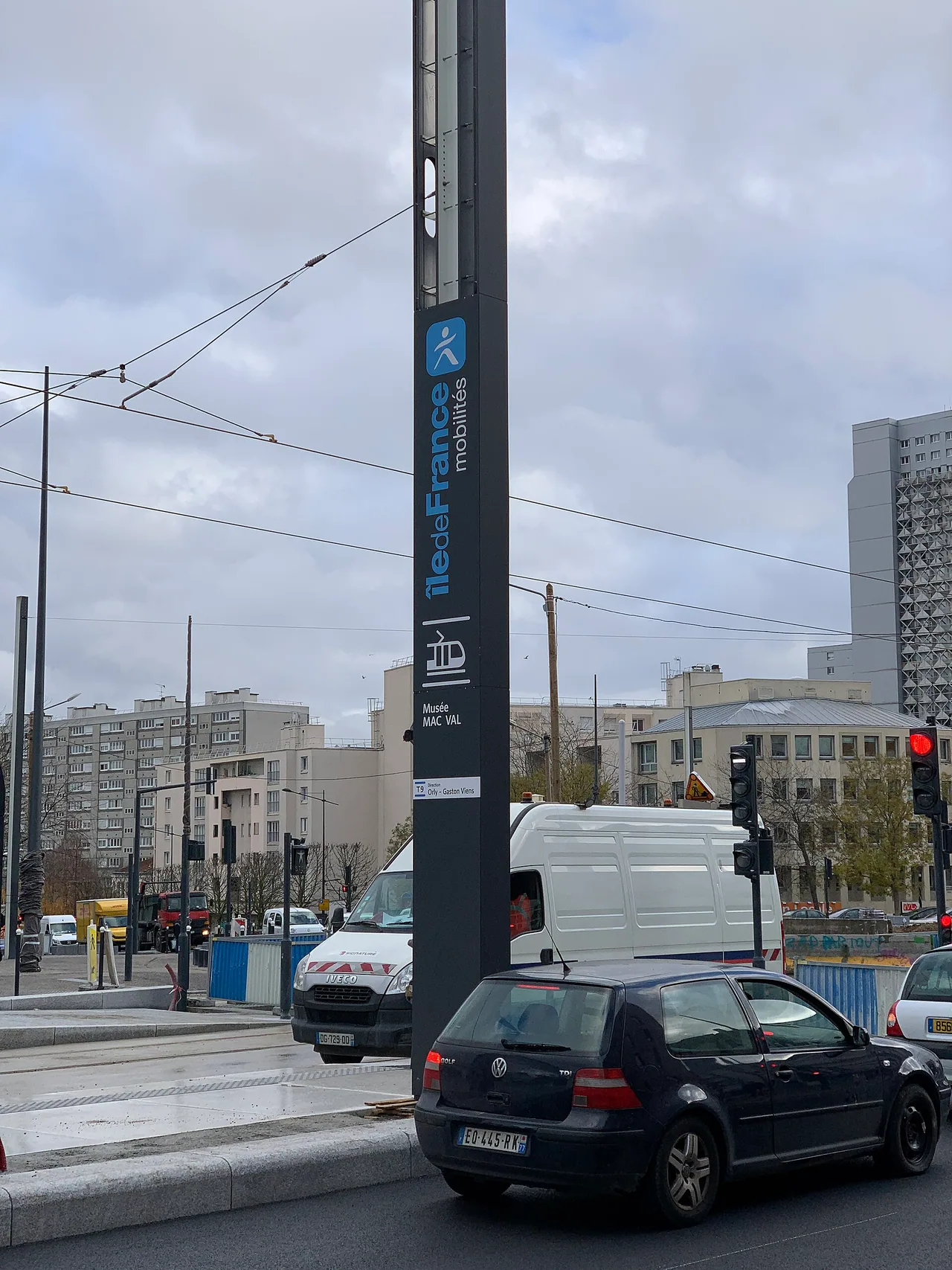 Station Musée MAC VAL du tramway T9 à Vitry-sur-Seine, photographiée en décembre 2020