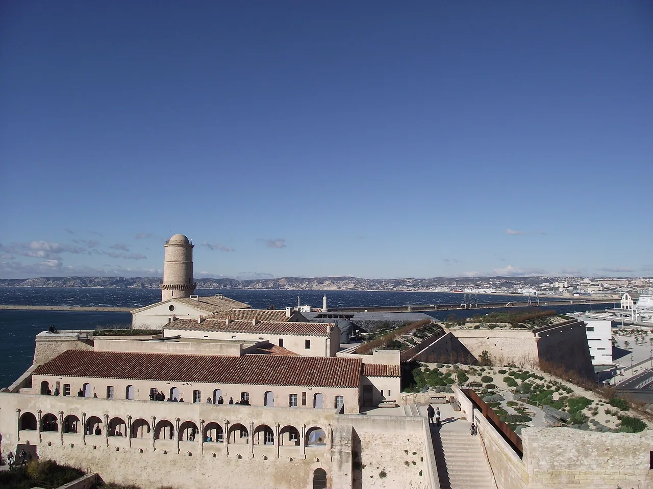 Vue panoramique du fort Saint-Jean du Mucem à Marseille