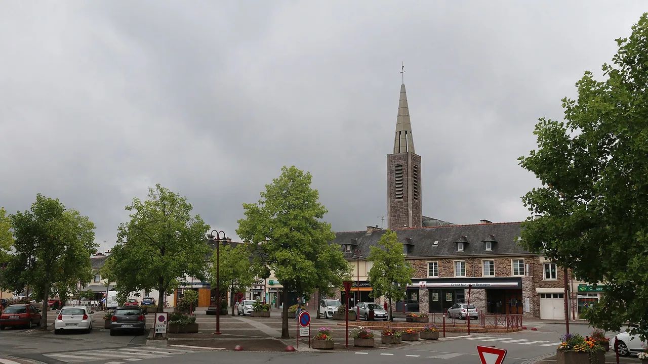 Place principale de Bruz