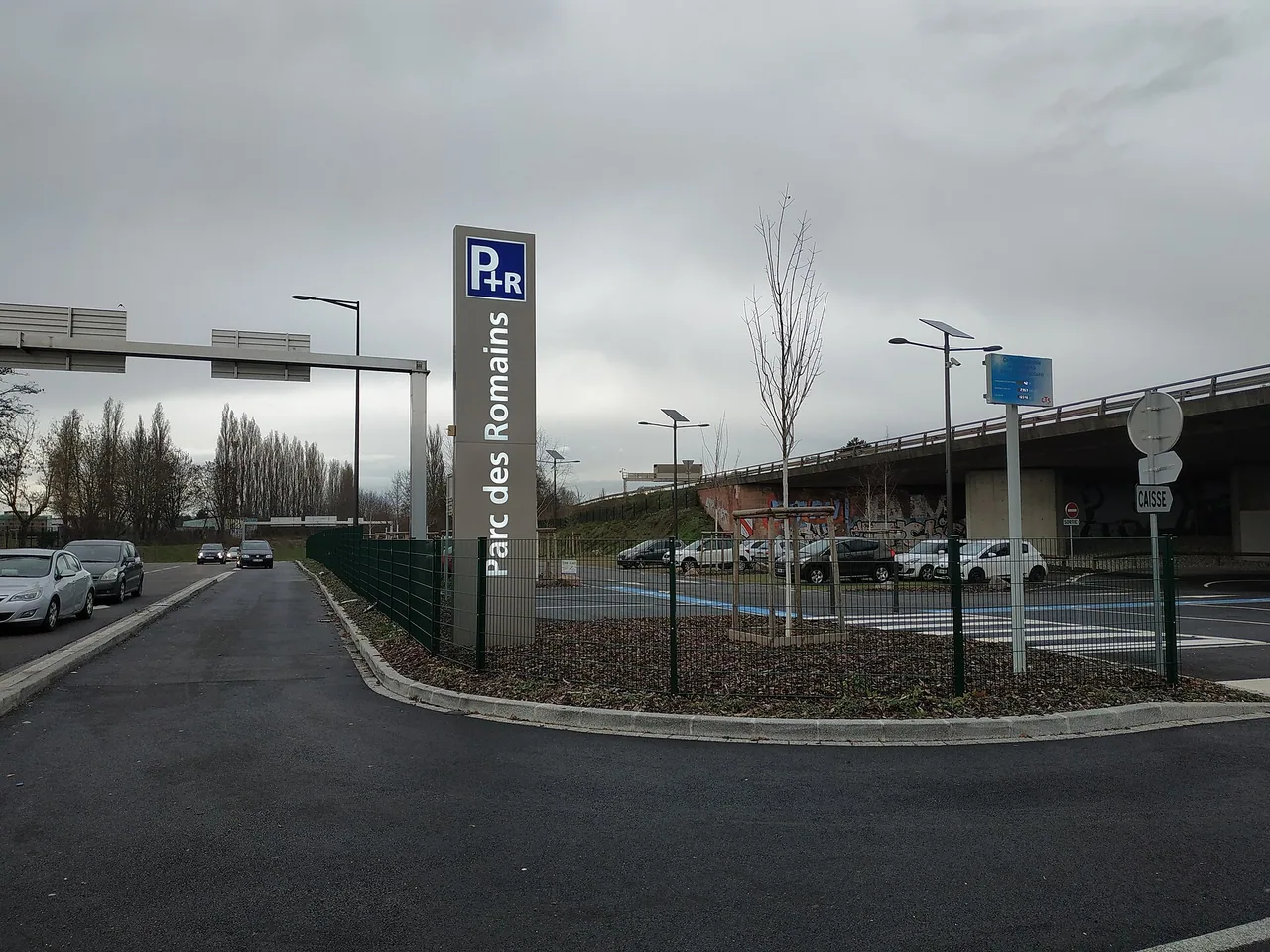 Parking-relais Parc des Romains et tram F à Strasbourg