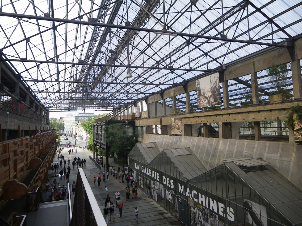 Vue de la Galerie des Machines sur l'île de Nantes